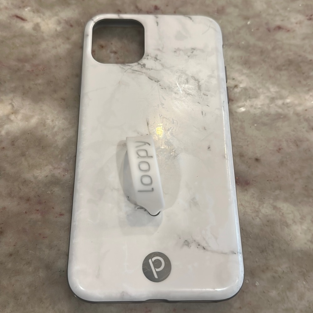 White and Grey Loopy